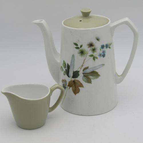 Deceased Estate *** Vintage Alfred Meakin Glo-White Espresso Set *** High Value