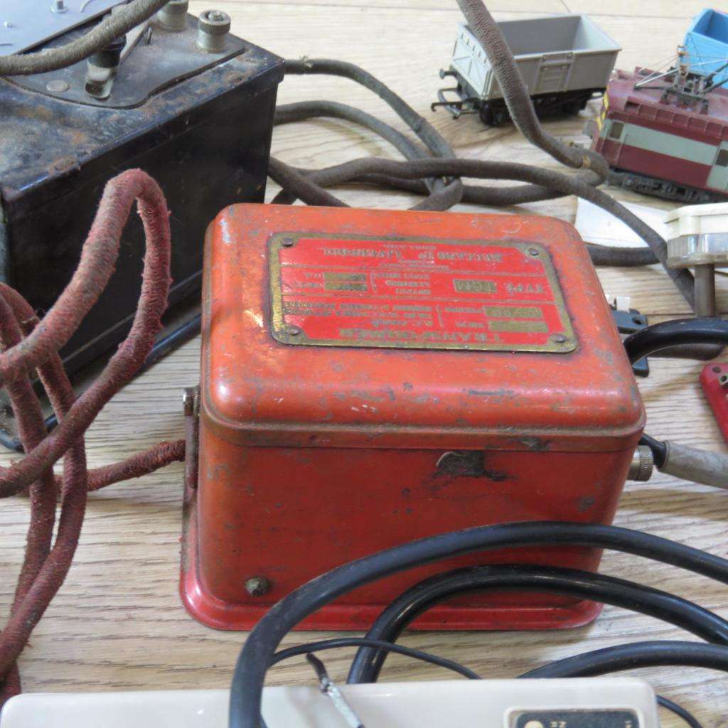 *** Large Lot of Electric Trains | Tracks | Transformers - Lots Of Accessories ***