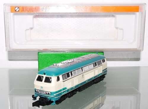 BR218 Diesel Locomotive, long haul, 4 axles, analogue, pre-owned, top condition, boxed N2054 Arnold