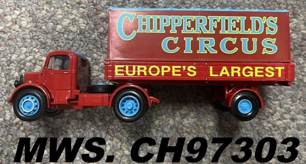 Bedford O articltd truck Chipperfields Circus 1:50 pre-owned, near mint, no marks MWS. CH97303