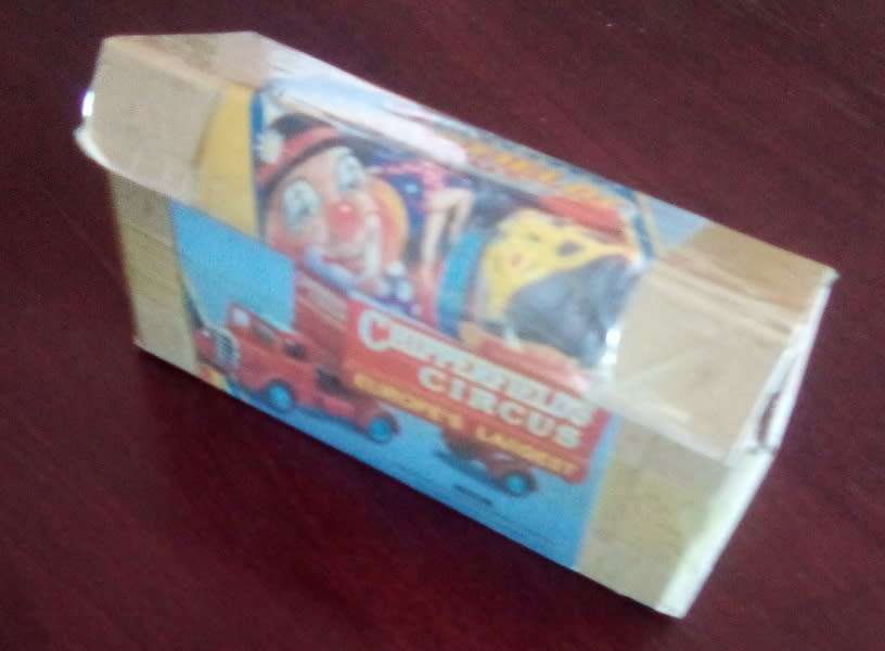 Bedford O articltd truck Chipperfields Circus 1:50 pre-owned, near mint, no marks MWS. CH97303