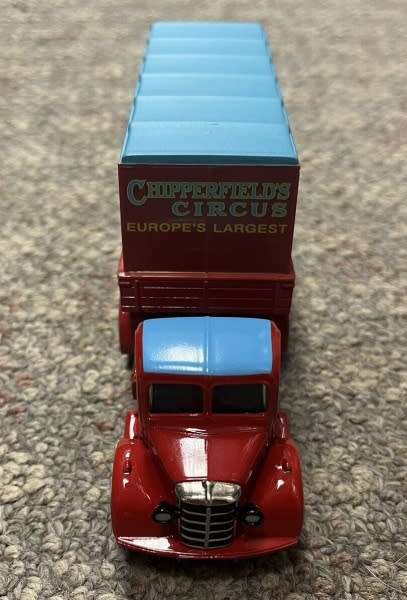 Bedford O articltd truck Chipperfields Circus 1:50 pre-owned, near mint, no marks MWS. CH97303