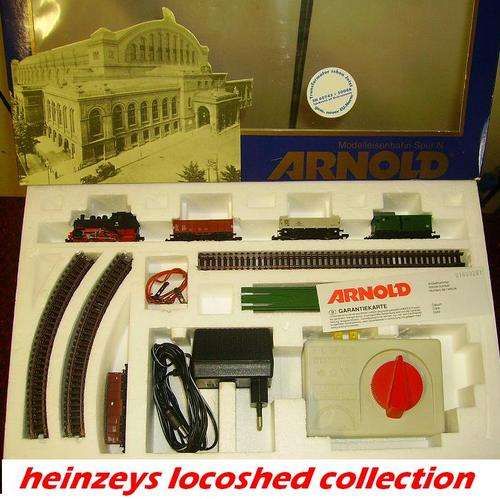 N Gauge COMPLETE STARTER SET by Arnold-Rapido, top condition, 7 day money-back guarantee!