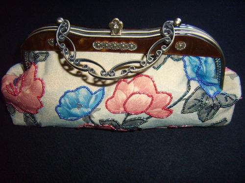 NEW!! Stunning Beaded Handbag -  Delicate Gold Sling Chain or Stylish Clutch Handle - Tortoise Shell