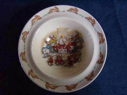 Royal Doulton Bunny Kin Rimmed Cereal Bowl ***Excellent Condition***