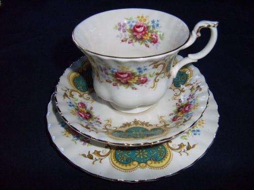 Royal Albert "Berkley" Pattern Trio - Excellent Condition