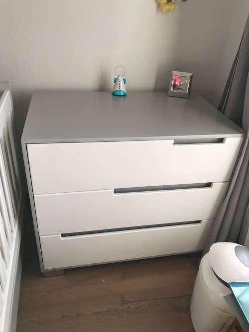 Wooden Cot & Compactum