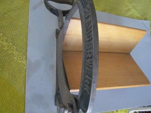 ANTIQUE c1900 ALEXANDERWERK CAST IRON BREAD SLICER