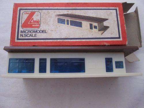 Lima N-Scale Station Building, old box