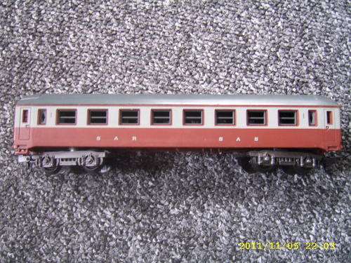 Lima SARS Passenger Car HO Scale