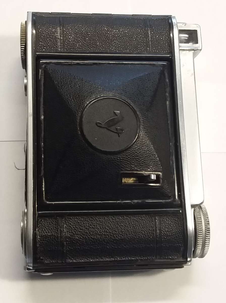 Vintage Voigtlander Bressa 46 folding FILM camera in good condition