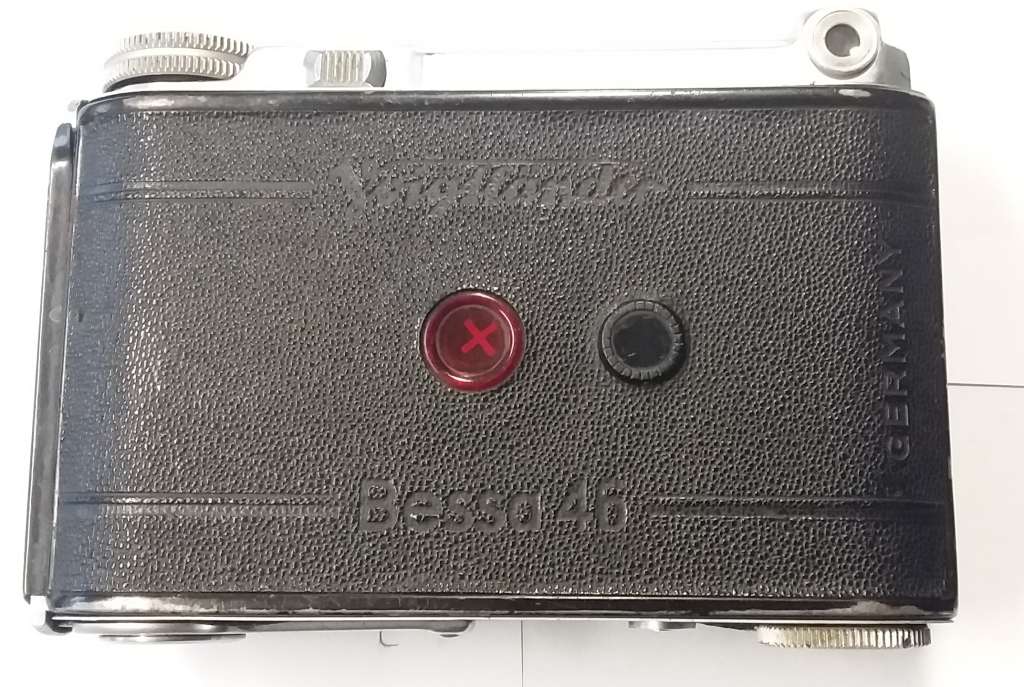 Vintage Voigtlander Bressa 46 folding FILM camera in good condition