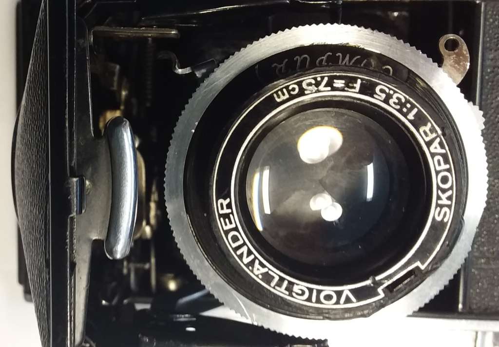 Vintage Voigtlander Bressa 46 folding FILM camera in good condition