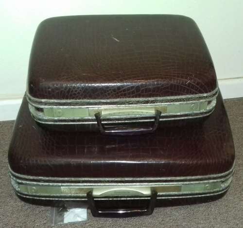 2 Vintage Samsonite Suitcases 1960s - dark brown colour