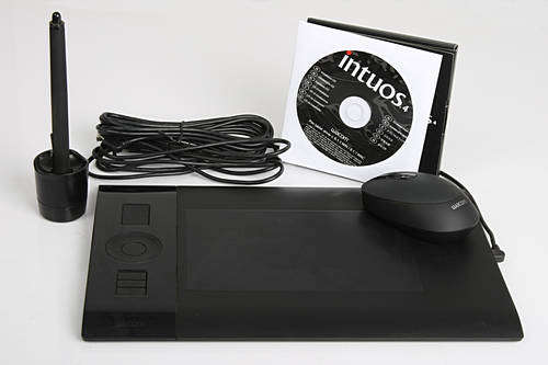 Wacom Intuos Tablet 4 - Size small (4 x6) complete with all accessories, hardly used