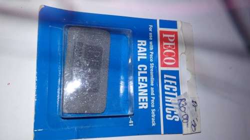 PECO: OO RAIL CLEANER