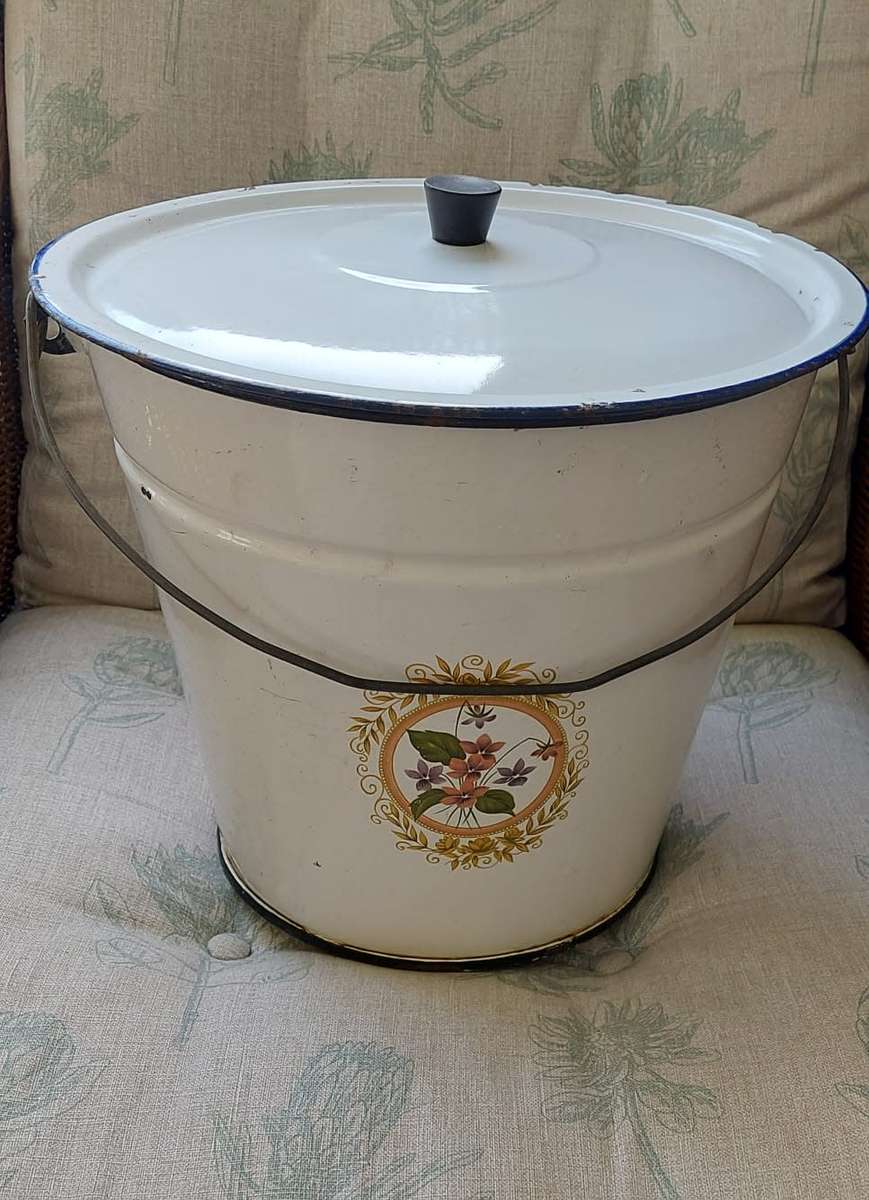 Large Enamel Bucket