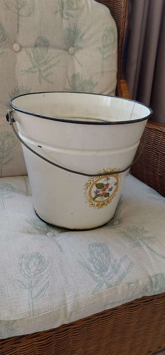 Large Enamel Bucket