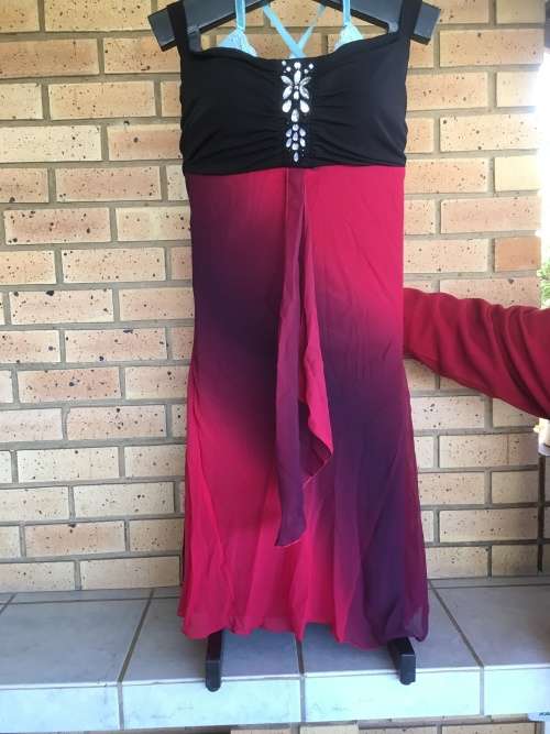 Beautiful Flowing Black and Red Evening Gown