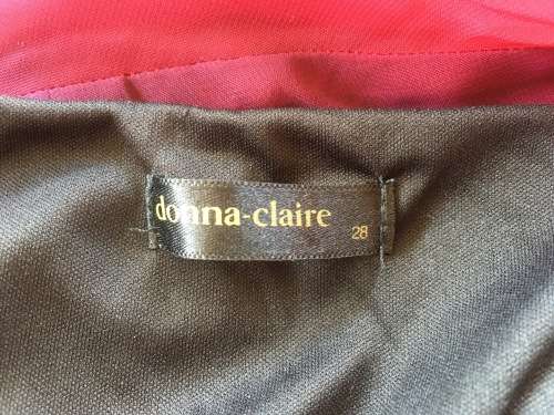 Beautiful Flowing Black and Red Evening Gown