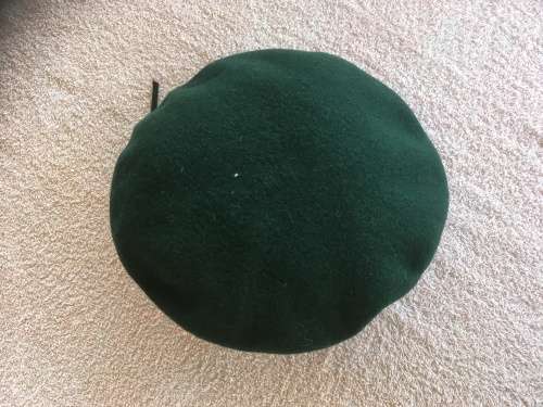 Green Beret (Rifleman - Size Medium) - Great condition! Like new!