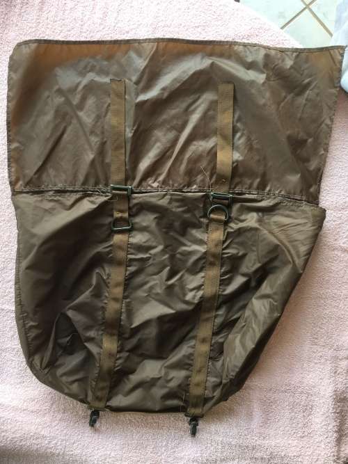 SADF sleeping bag with hood and inner padding (carry bag with clips)