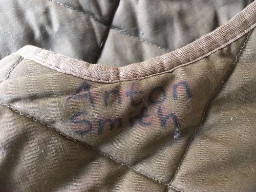 SADF sleeping bag with hood and inner padding (carry bag with clips)