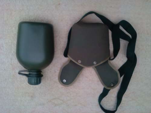 SADF WATER BOTTEL WITH HUSKY POUCH