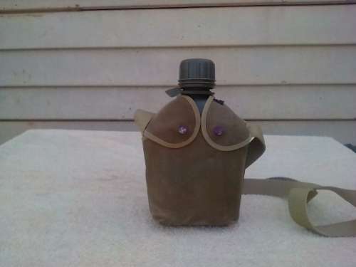 SADF WATER BOTTEL AND POUCH