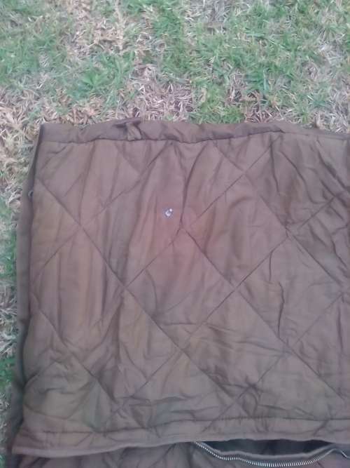 SADF SLEEPING BAG -ZIP BROKEN