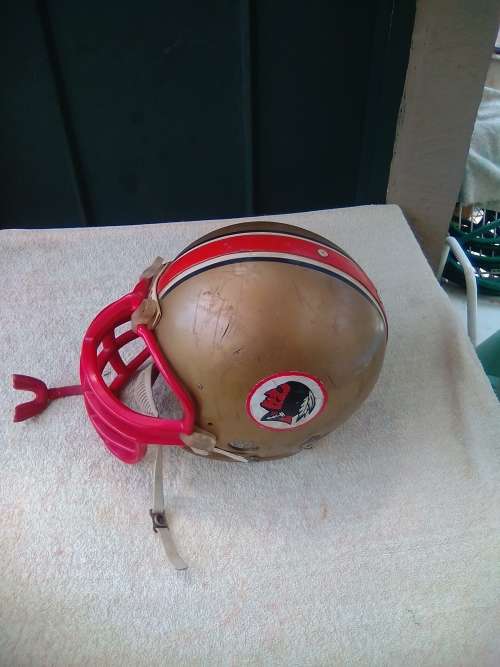 RIDDELL AMERICAN FOOTBALL HELMET