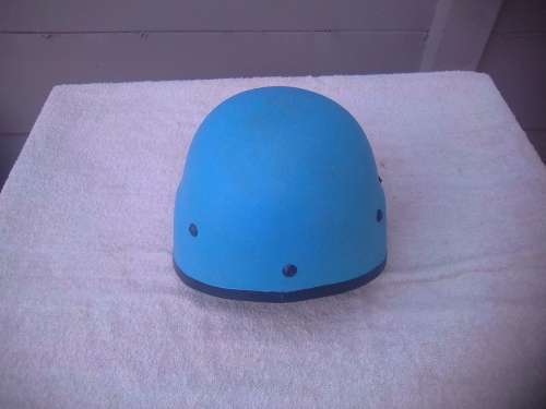 UN HELMET /USED BY SANDF