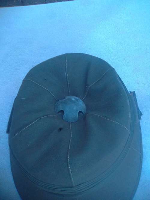 SOUTH AFRICAN PITH HELMET WITH BADGE-PLZ SEE PICS