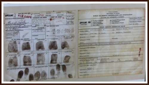 Elvis Presley, Authentic Limited Edition, Lithograph Elvis´ Gun License Application, as per Photo.