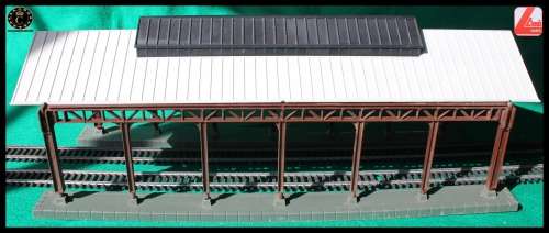 Lima Models : Model train : STATION ROOF, as per photo.