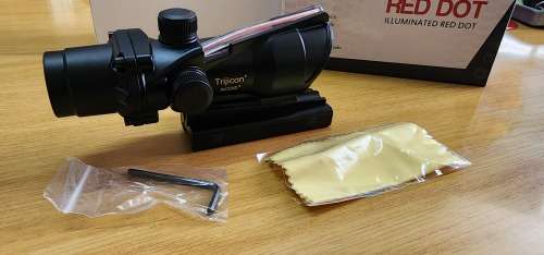 TACTICAL RED DOT + LIGHT + LASER SIGHT COMBO