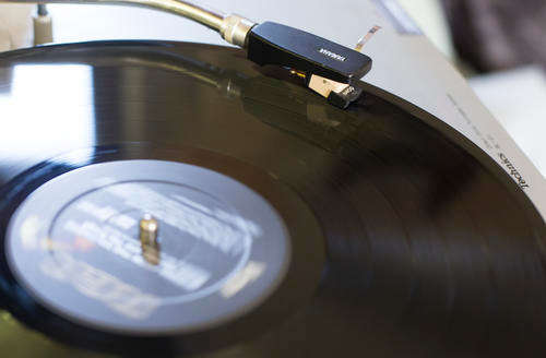 Technics SL-D1 Direct Drive Turntable