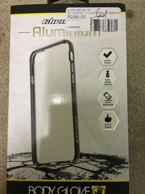 IPHONE 7 COVER - 99% NEW