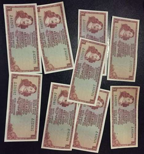 R1 NOTES TW DE JONG " SMALL " SOME IN SEQUENCE ALMOST UNC  - NOTES STRAIGHT - BID P/NOTE