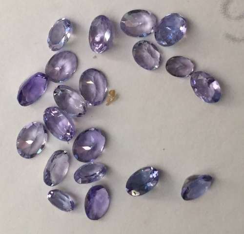 CERTIFIED 3.00cts TANZANITE - OVAL CUT - EXCELLENT TOP COLOR -  20 STONES MIXED SIZES