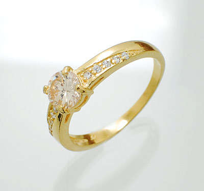 CUBIC RING GOLD PLATED BIG STONE!!!!!!TOTAL= 0.60 CTW  16mm