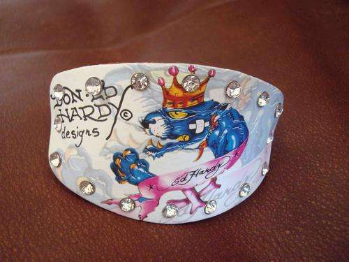 Hand Cuff - Love Hurts Ed H designs