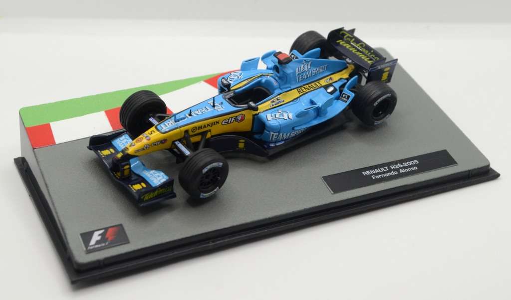 Renault R25 as driven by Fernando Alonso in 2005 with magazine