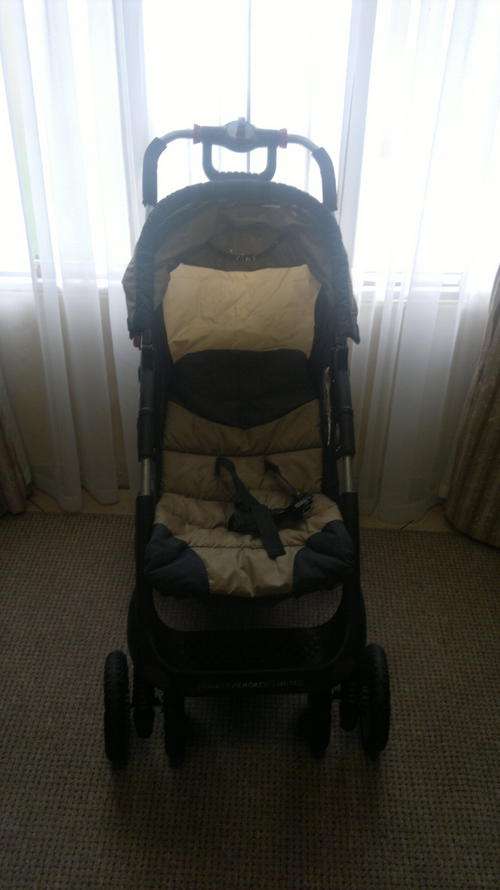 Jeep Baby Stroller! Almost New & Bargain Great BUY!!!!!!!!