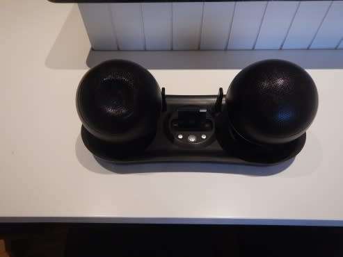 SHOX Airdoc - Separately amplified wireless orbs - Put them anywhere