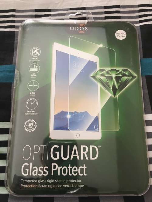 * Apple iPad Air 2 16GB Wi-Fi + Cellular with extra's worth over R7000 *