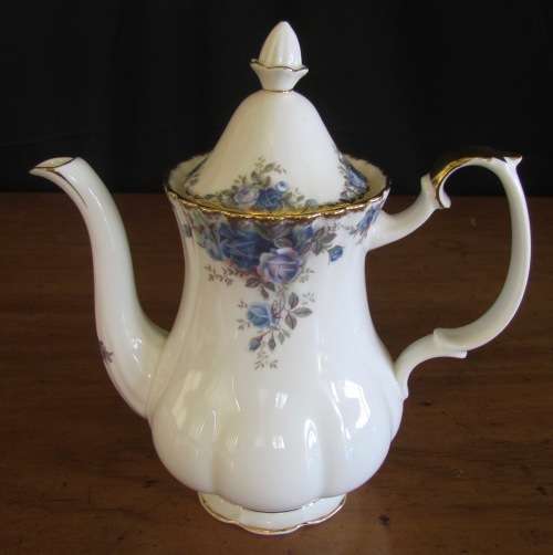 ROYAL ALBERT MOONLIGHT ROSE COFFEE SET=8 pieces=4 MUGS=POT=MILK=SUGAR=England=FINE BONE CHINA.