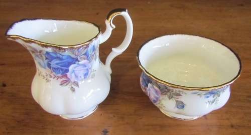 ROYAL ALBERT MOONLIGHT ROSE COFFEE SET=8 pieces=4 MUGS=POT=MILK=SUGAR=England=FINE BONE CHINA.