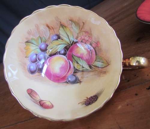 AYNSLEY TEA CUP and SAUCER Fruit Well known Artist DORIS JONES Beautiful and Scarce!!!