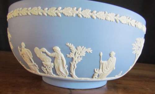 WEDGWOOD SACRIFICE BOWL=BLUE JASPERWARE=White Relief=Scarce!!=1964=Made in ENGLAND.